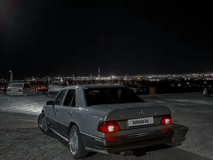 Mercedes-Benz E 220 1993 года за 1 700 000 тг. в Актобе – фото 21