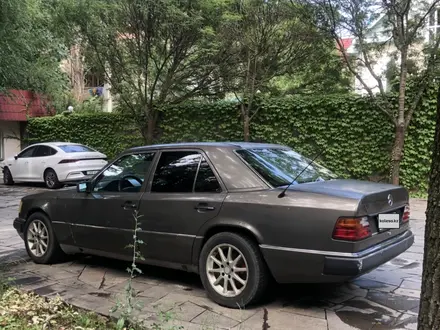 Mercedes-Benz E 230 1992 года за 1 100 000 тг. в Алматы – фото 10