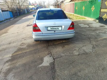 Mercedes-Benz C 280 1995 года за 1 600 000 тг. в Шу – фото 3