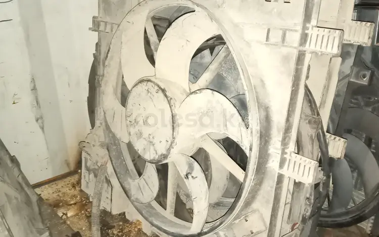 Диффузор с вентилятором радиатора на Mercedes Vito за 41 000 тг. в Алматы