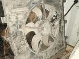 Диффузор с вентилятором радиатора на Mercedes Vito за 41 000 тг. в Алматы – фото 2