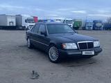 Mercedes-Benz E 200 1994 годаүшін2 100 000 тг. в Аксу