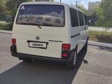 Volkswagen Multivan 1997 года за 6 500 000 тг. в Щучинск – фото 5