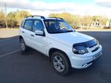 Chevrolet Niva 2015 года за 3 300 000 тг. в Караганда – фото 2