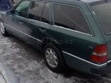 Mercedes-Benz E 220 1994 года за 1 700 000 тг. в Астана – фото 22