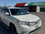 Toyota Highlander 2013 года за 8 000 000 тг. в Уральск – фото 4