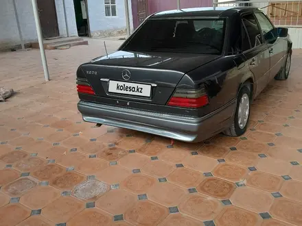 Mercedes-Benz E 200 1995 года за 2 200 000 тг. в Казалинск – фото 3