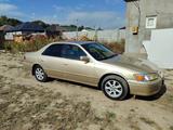 Toyota Camry 2000 года за 2 700 000 тг. в Алматы – фото 2