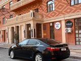 Lexus ES 300h 2013 года за 7 800 000 тг. в Актау – фото 2