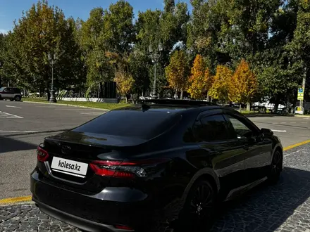 Toyota Camry 2023 года за 22 750 000 тг. в Алматы – фото 14