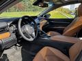 Toyota Camry 2023 годаүшін22 750 000 тг. в Алматы – фото 26