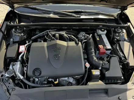 Toyota Camry 2023 года за 22 750 000 тг. в Алматы – фото 30