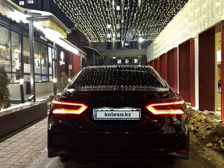 Toyota Camry 2023 года за 22 750 000 тг. в Алматы – фото 5