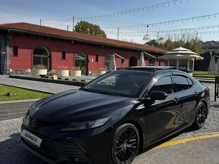 Toyota Camry 2023 года за 22 750 000 тг. в Алматы – фото 8