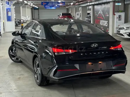 Hyundai Elantra Comfort 2023 года за 9 400 000 тг. в Шымкент – фото 2