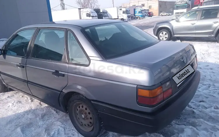 Volkswagen Passat 1992 годаүшін1 000 000 тг. в Караганда