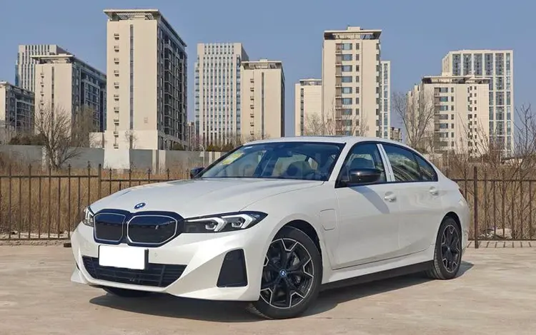 BMW i3 2024 года за 14 075 605 тг. в Алматы