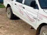 Mitsubishi L200 2005 года за 2 900 000 тг. в Актобе – фото 3