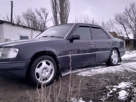 Mercedes-Benz E 230 1992 года за 1 000 000 тг. в Маканчи – фото 3