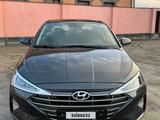 Hyundai Elantra 2019 года за 4 800 000 тг. в Актау – фото 2