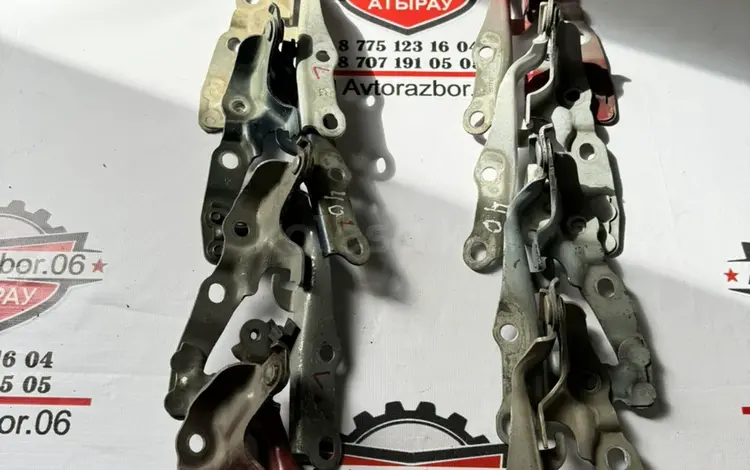 Петля капота тойота Камри 50 за 15 000 тг. в Атырау