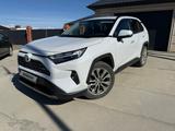 Toyota RAV4 2023 года за 17 700 000 тг. в Атырау – фото 2