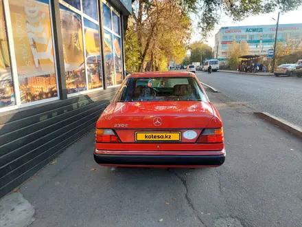 Mercedes-Benz E 230 1991 года за 2 800 000 тг. в Алматы – фото 2