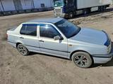 Volkswagen Vento 1995 года за 1 500 000 тг. в Караганда – фото 2