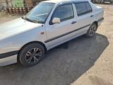 Volkswagen Vento 1995 года за 1 500 000 тг. в Караганда – фото 3