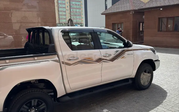 Toyota Hilux 2024 годаүшін22 500 000 тг. в Актау