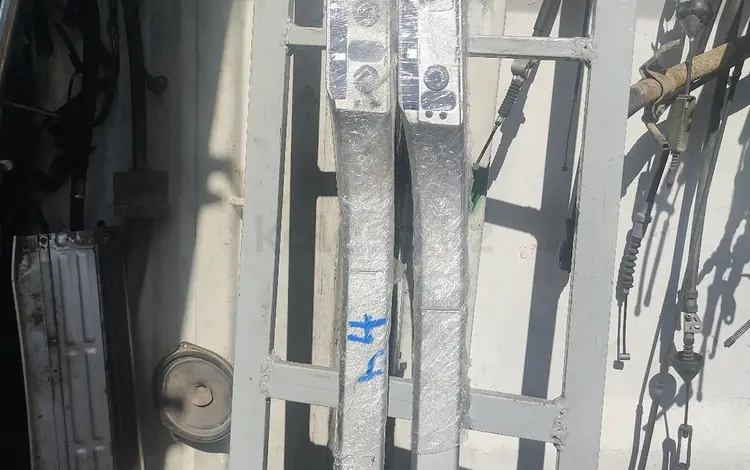 Рейлинг багажника на toyota avensis универсал за 253 тг. в Алматы