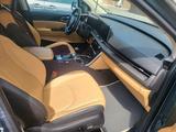 Kia Carnival 2022 года за 21 500 000 тг. в Актобе – фото 2