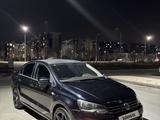 Volkswagen Polo 2015 годаfor5 200 000 тг. в Атырау