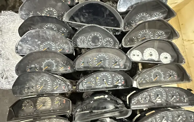 Щиток приборов панель приборов мерседесаүшін20 000 тг. в Алматы