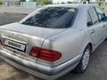Mercedes-Benz E 320 1998 года за 2 750 000 тг. в Тараз – фото 2