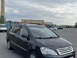 Toyota Avensis Verso 2001 года за 5 000 000 тг. в Семей – фото 2