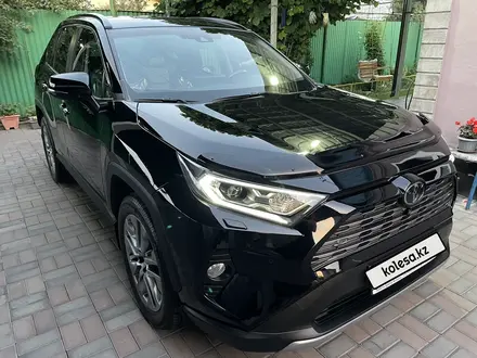 Toyota RAV4 2022 года за 16 300 000 тг. в Алматы – фото 15