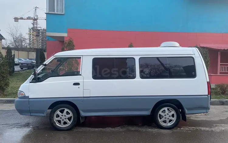 Hyundai H-1 1997 годаүшін3 300 000 тг. в Алматы