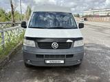 Volkswagen Transporter 2006 года за 6 200 000 тг. в Шымкент