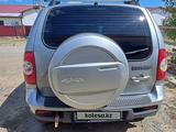 Chevrolet Niva 2015 годаfor3 300 000 тг. в Атырау – фото 4