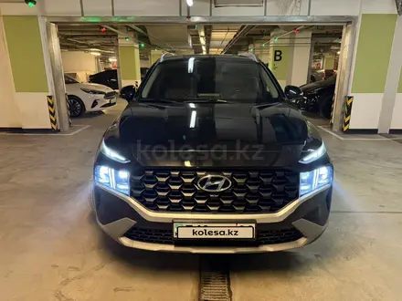 Hyundai Santa Fe 2023 года за 14 500 000 тг. в Алматы – фото 3