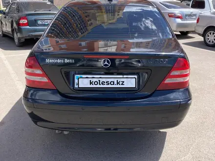 Mercedes-Benz C 200 2006 года за 3 200 000 тг. в Астана – фото 2