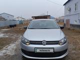 Volkswagen Polo 2014 года за 5 200 000 тг. в Атырау – фото 2