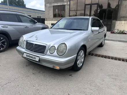 Mercedes-Benz E 230 1996 года за 3 000 000 тг. в Атбасар – фото 5