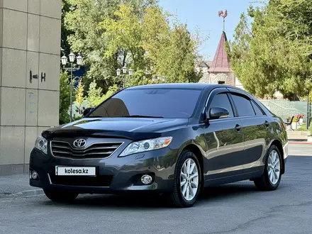 Toyota Camry 2010 года за 7 350 000 тг. в Шымкент