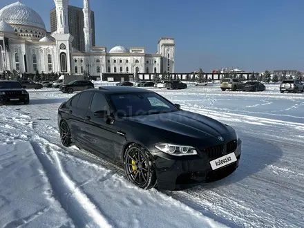 BMW M5 2013 года за 24 200 000 тг. в Астана – фото 9