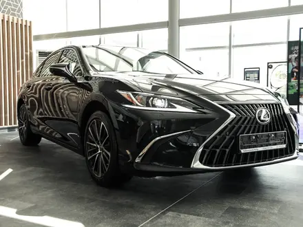 Lexus ES 250 2024 года за 28 750 000 тг. в Уральск