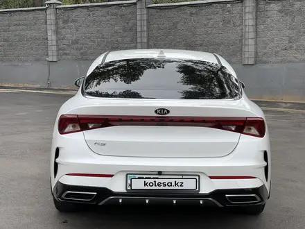 Kia K5 2022 года за 15 000 000 тг. в Алматы – фото 7