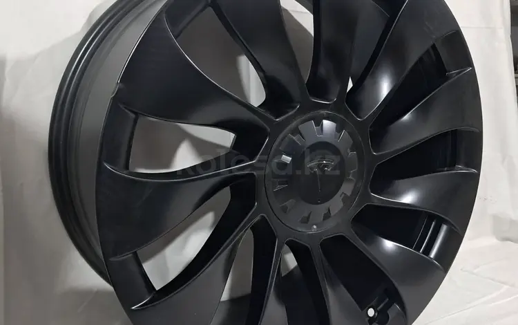 Tesla R20 9J ET34 5x114.3 ЦО 64, 1 MATT B за 400 000 тг. в Алматы