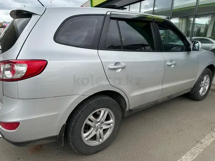 Hyundai Santa Fe 2012 года за 7 000 000 тг. в Кульсары – фото 2